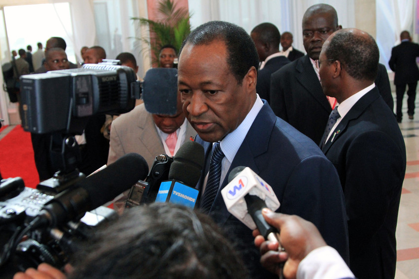 Blaise Compaoré devant la presse au 14e sommet de la francophonie à Kinshasa, le 14 octobre 2012.
