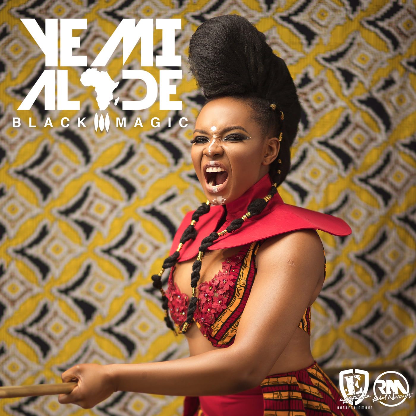 Détail de la pochette de l'album "Black Magic" de Yemi Alade (Effyzzie Music, 9,99 euros).