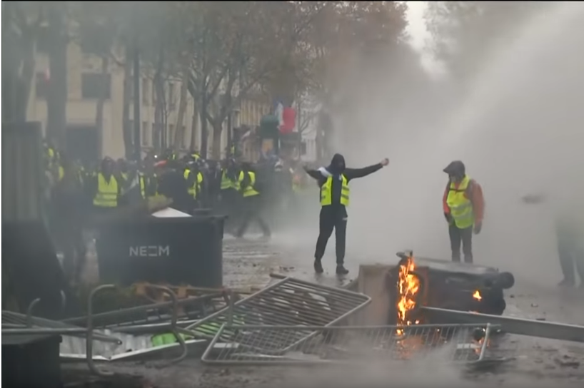 Après La Saint Nicolas Des Gilets Jaunes Le Noël Des