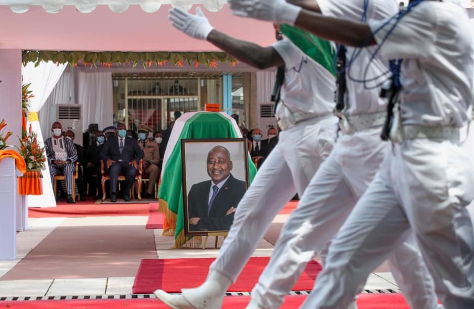 Roch Marc Christian Kaboré et Macky Sall, lors de l'hommage national à Amadou Gon Coulibaly, le 14 juillet 2020.