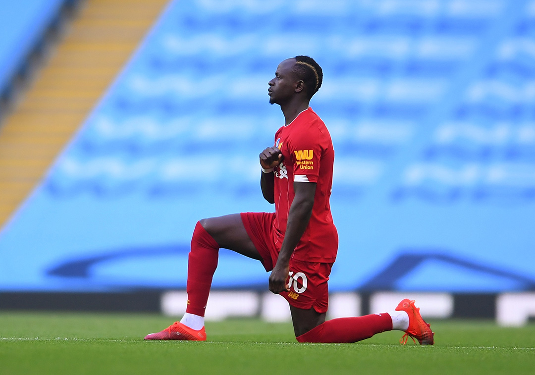 Sadio Mané, sous les couleurs de Liverpool, le 2 juillet 2020 à Manchester.