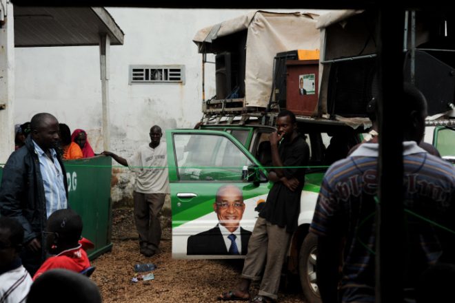 Présidentielle en Guinée : face à Alpha Condé, l'opposition se déchire