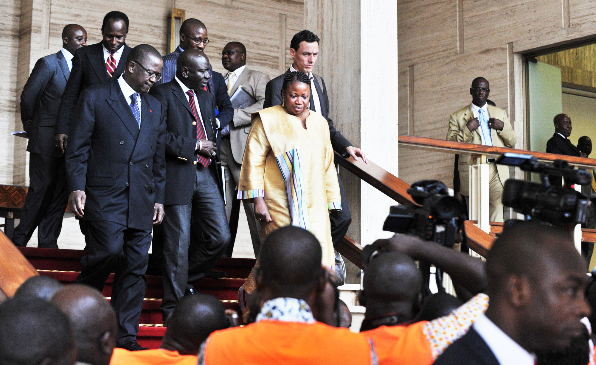 Une délégation de la CPI sortant du palais présidentiel ivoirien, le 28 juin 2011.