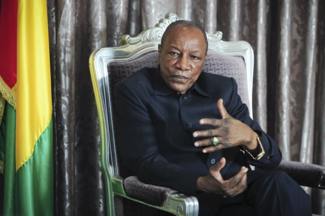 Guinée : Alpha Condé reconduit la plupart de ses ministres